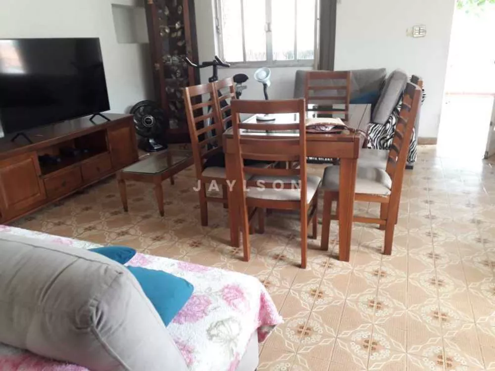 Casa de Vila à venda com 4 quartos, 105m² - Foto 1