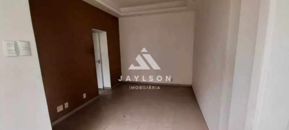 Apartamento à venda com 2 quartos, 60m² - Foto 1