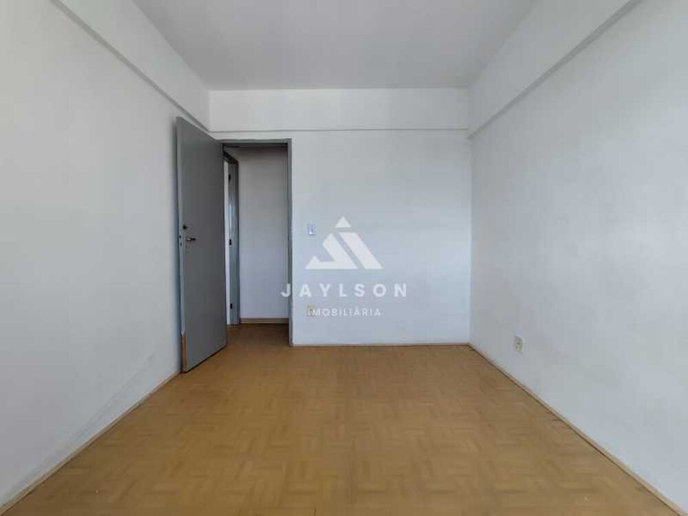 Apartamento à venda com 2 quartos, 65m² - Foto 11