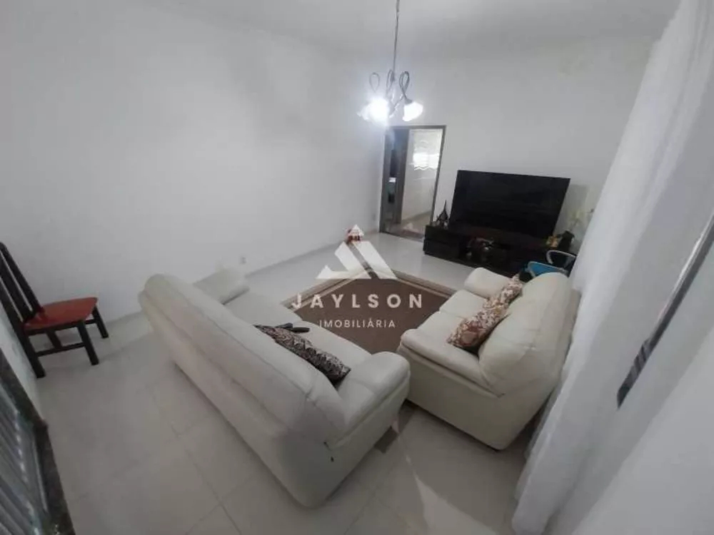 Casa à venda com 3 quartos, 160m² - Foto 3