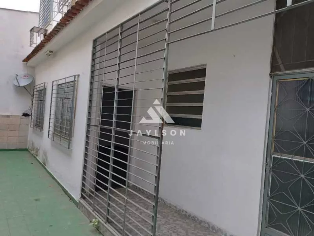 Casa à venda com 3 quartos, 120m² - Foto 2