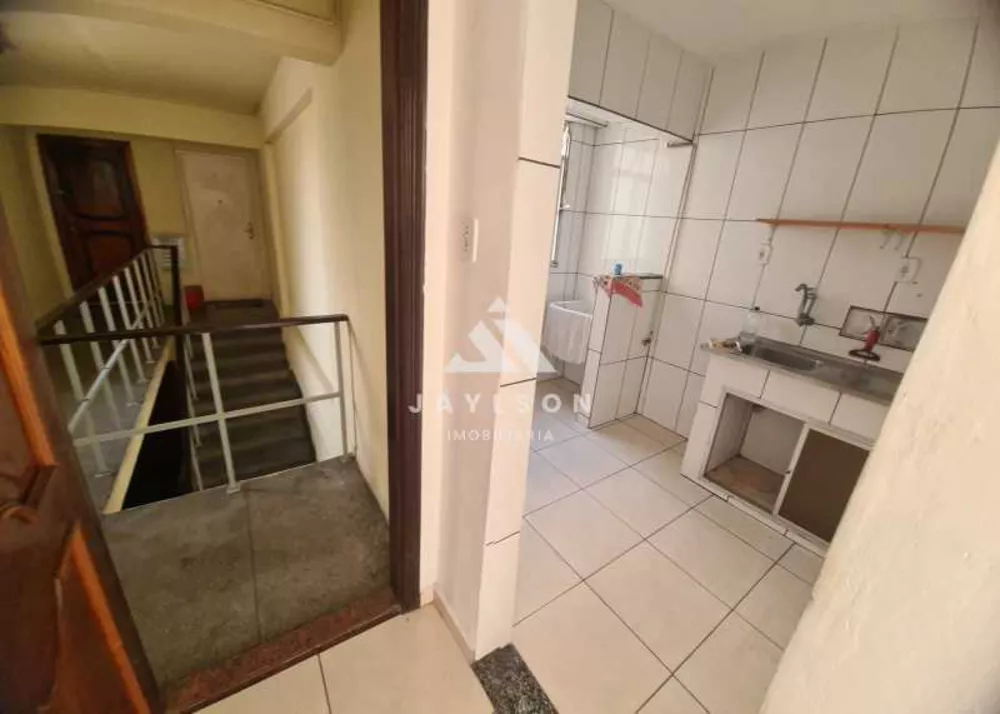 Apartamento à venda com 2 quartos, 50m² - Foto 2