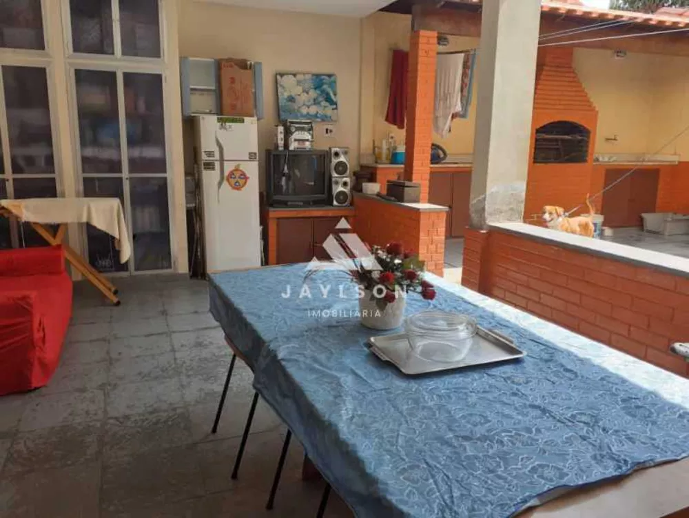 Apartamento à venda com 3 quartos, 126m² - Foto 1