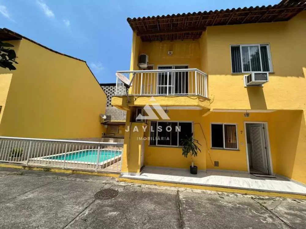 Casa de Vila à venda com 3 quartos, 100m² - Foto 1