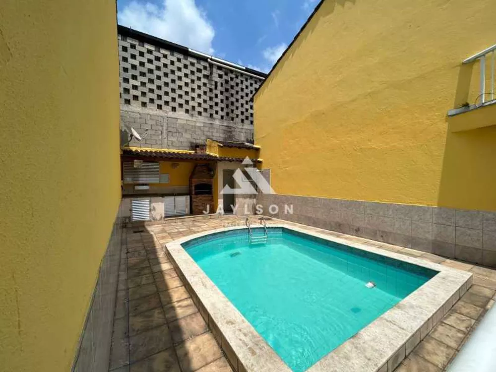 Casa de Vila à venda com 3 quartos, 100m² - Foto 2