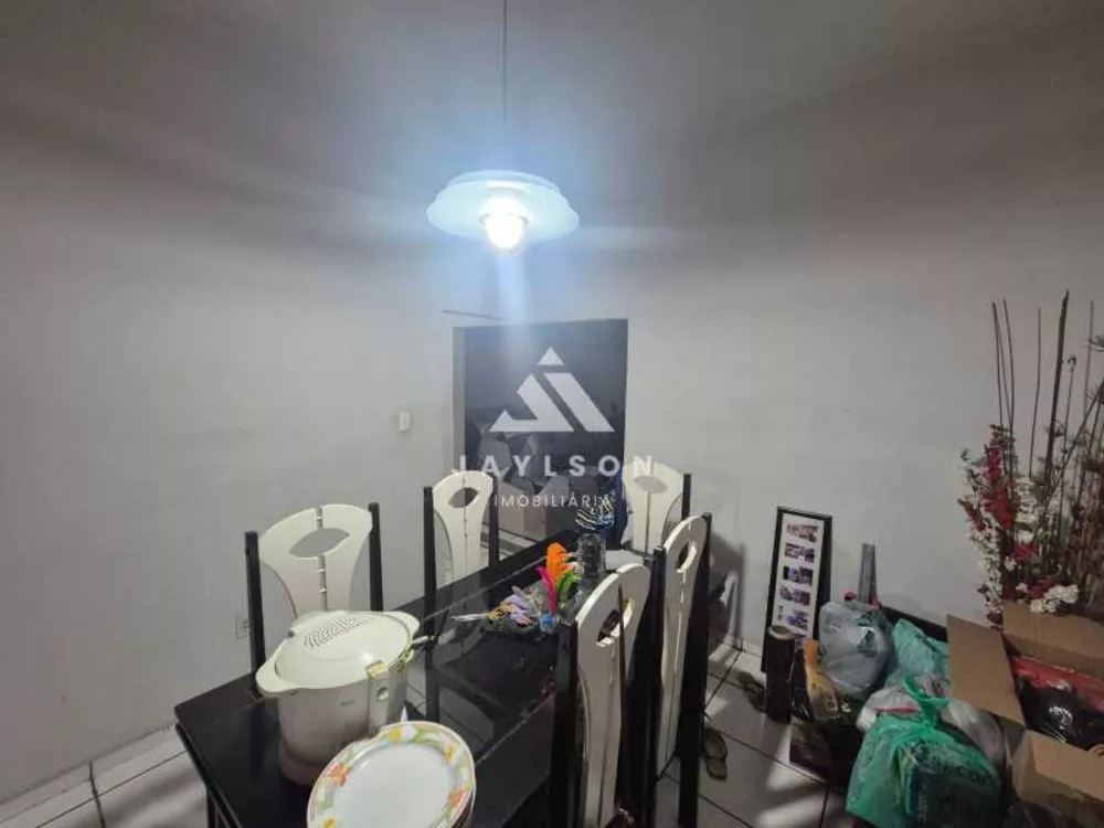 Casa de Condomínio à venda com 3 quartos, 215m² - Foto 9