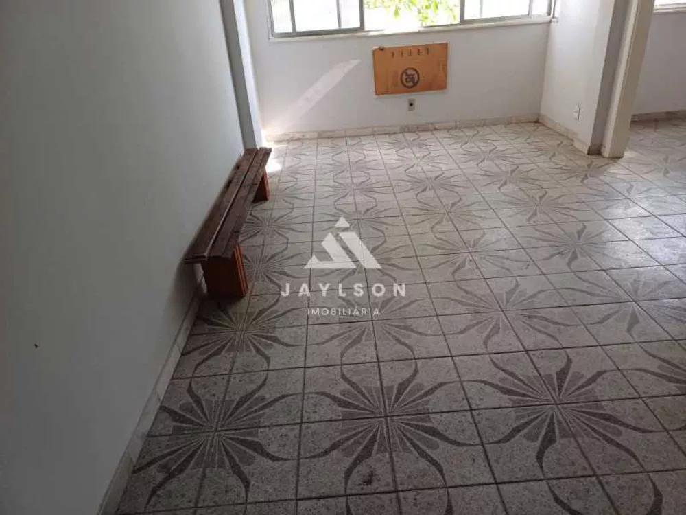 Apartamento à venda com 2 quartos, 70m² - Foto 1