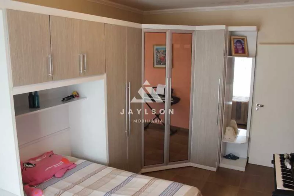 Casa, 4 quartos, 240 m² - Foto 19