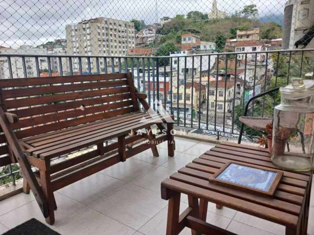 Apartamento à venda com 2 quartos, 72m² - Foto 2