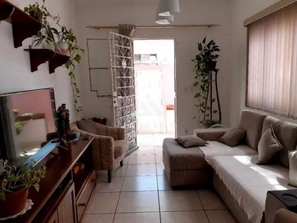 Casa de Vila à venda com 2 quartos, 79m² - Foto 2