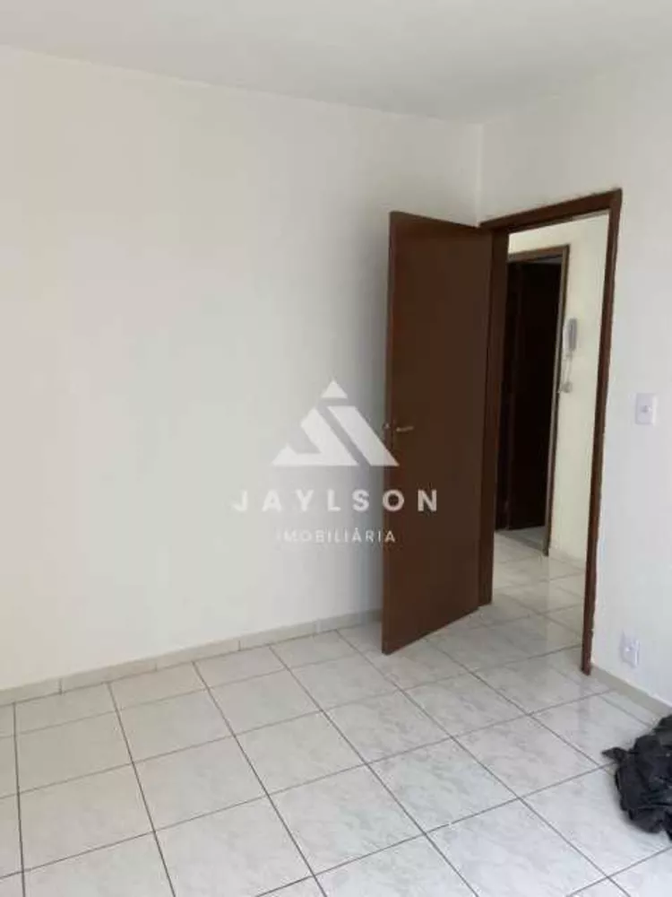 Apartamento à venda com 2 quartos, 60m² - Foto 3