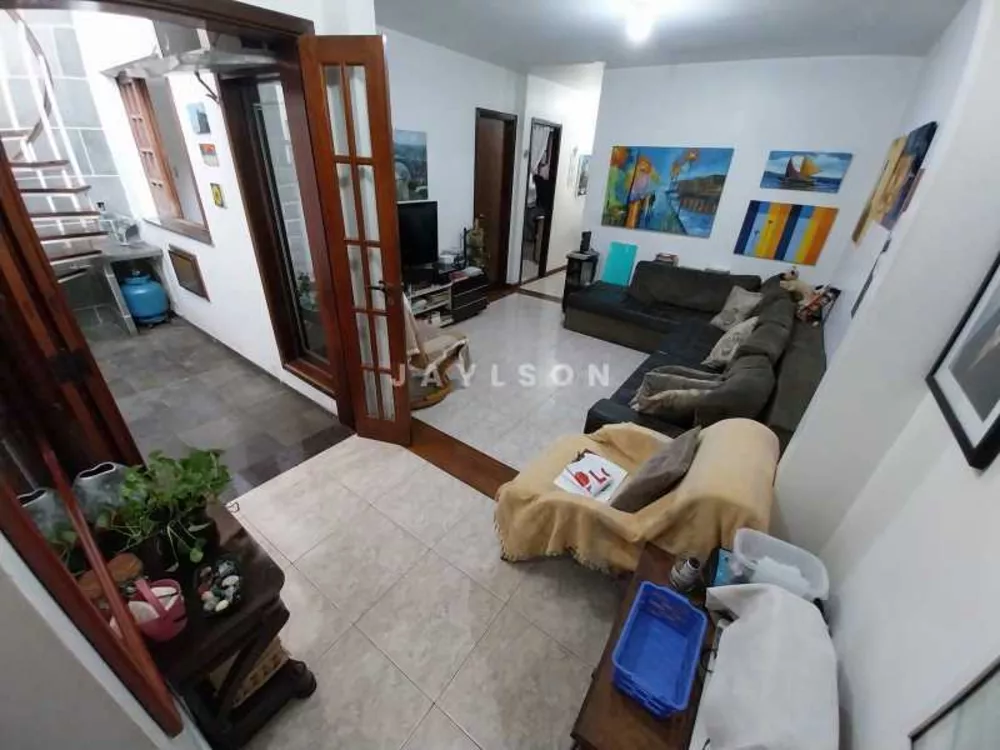 Casa de Vila à venda com 4 quartos, 120m² - Foto 2