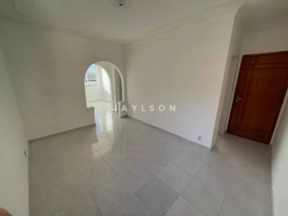 Apartamento à venda com 3 quartos, 70m² - Foto 1