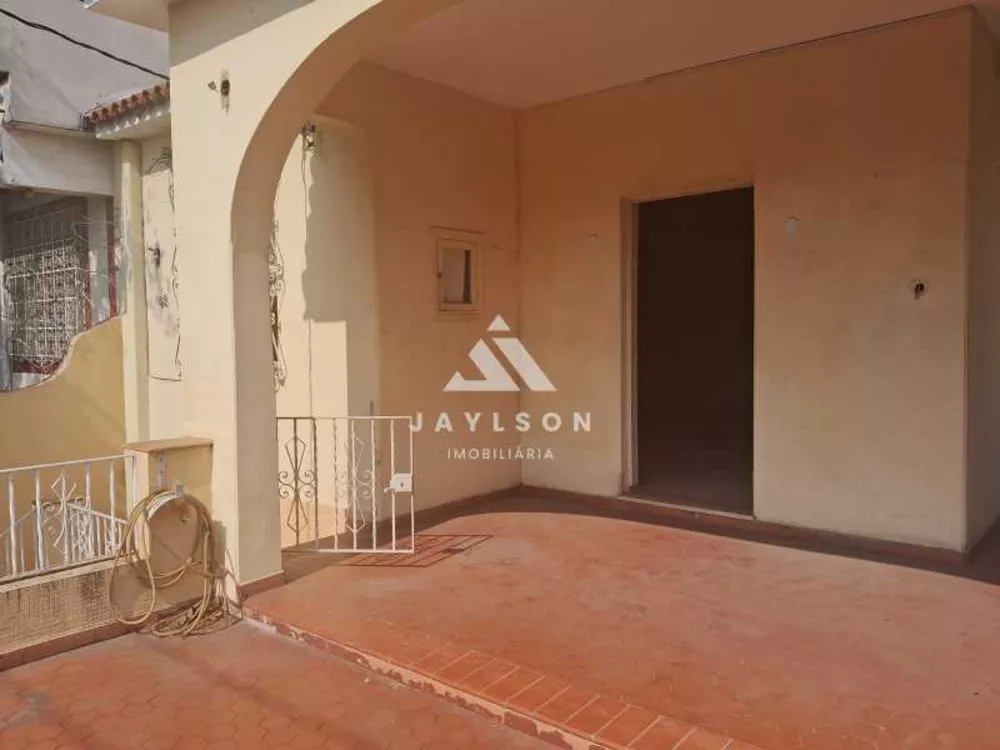 Casa, 4 quartos, 271 m² - Foto 2