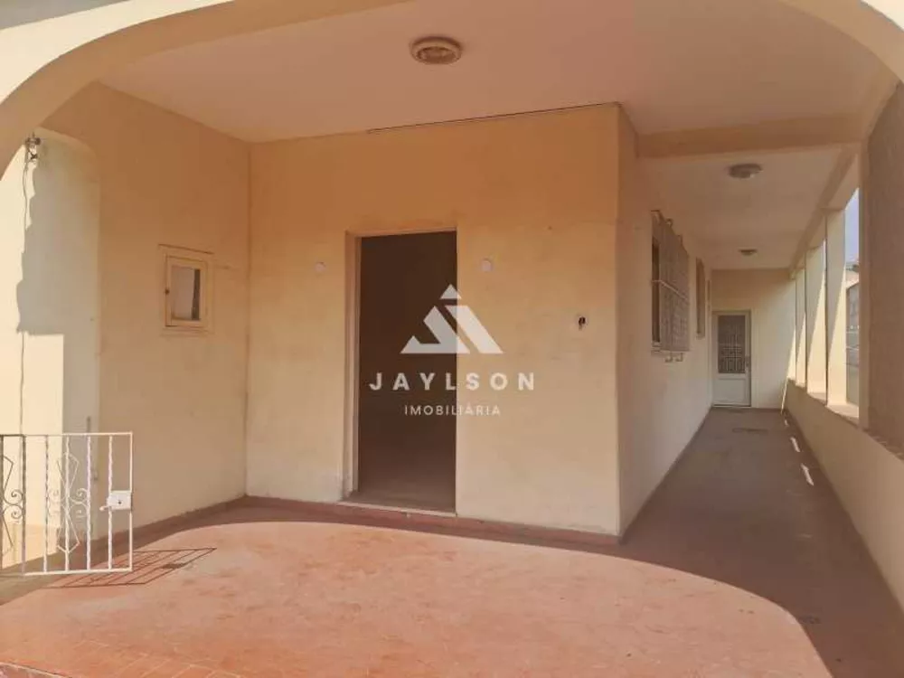 Casa, 4 quartos, 271 m² - Foto 1