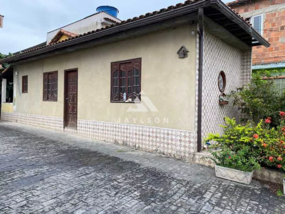 Casa à venda com 4 quartos, 192m² - Foto 4