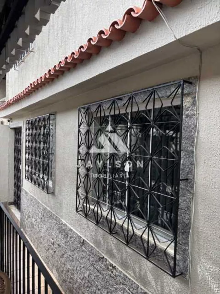 Casa, 4 quartos, 237 m² - Foto 1