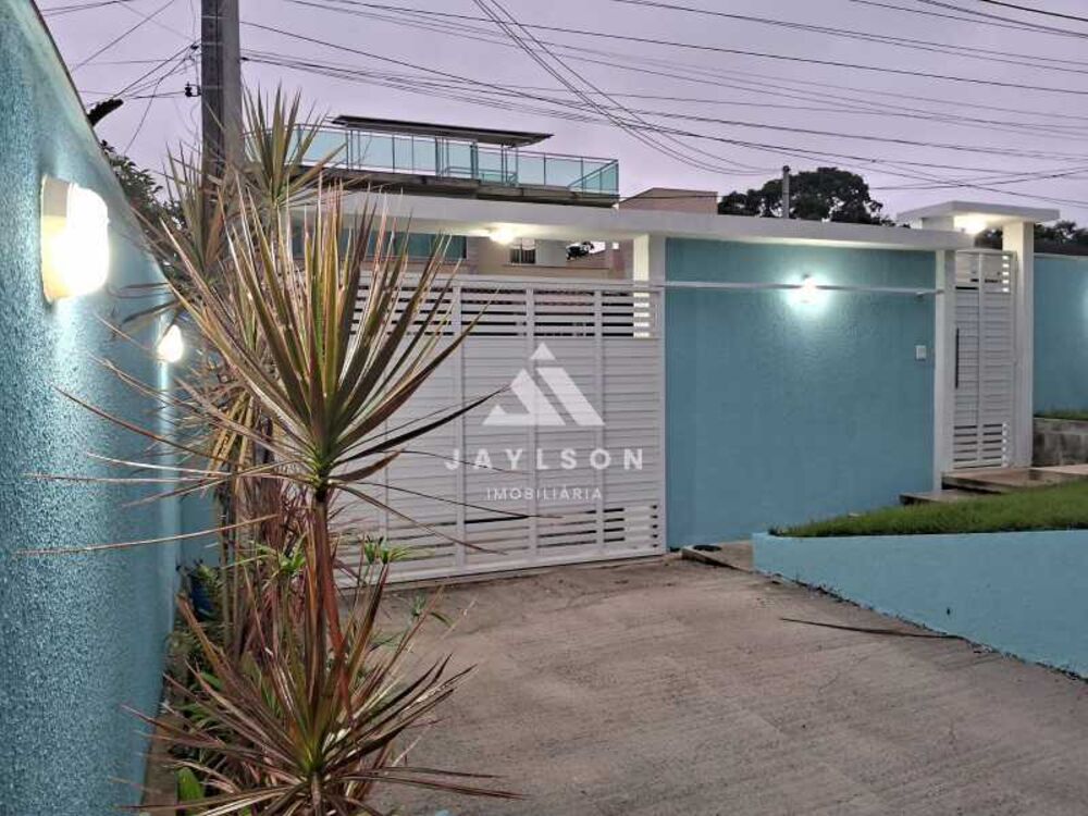 Casa à venda com 3 quartos, 107m² - Foto 1