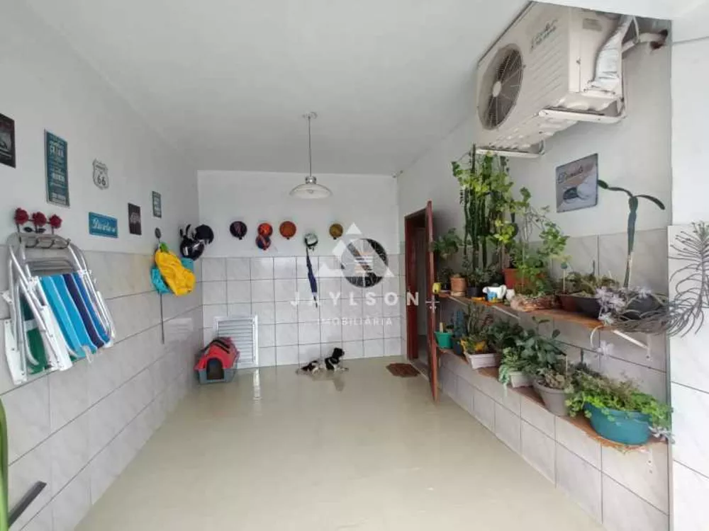 Casa de Vila à venda com 4 quartos, 190m² - Foto 2