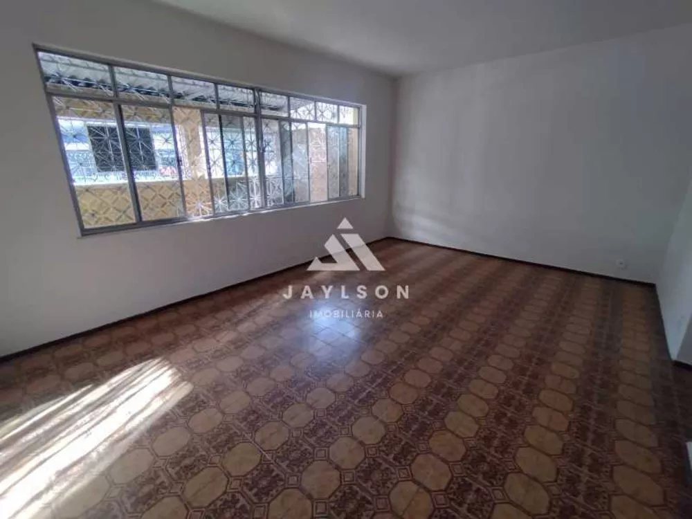 Apartamento à venda com 3 quartos, 243m² - Foto 2