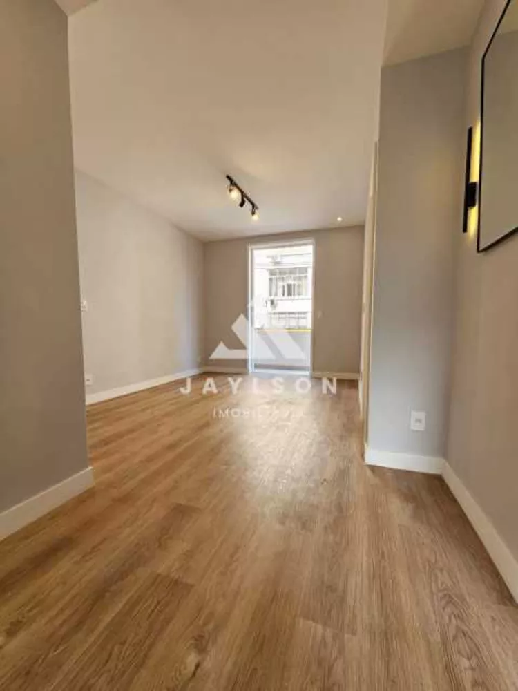 Apartamento à venda com 3 quartos, 75m² - Foto 1