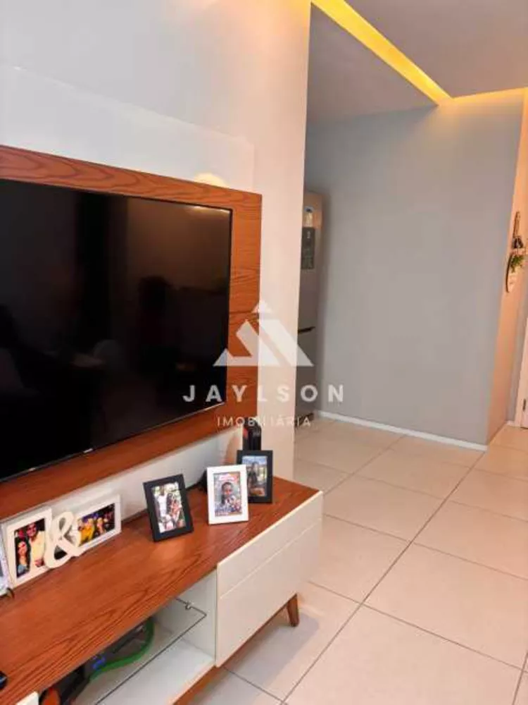 Apartamento à venda com 2 quartos, 60m² - Foto 3