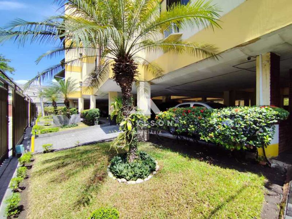 Apartamento à venda com 2 quartos, 85m² - Foto 2