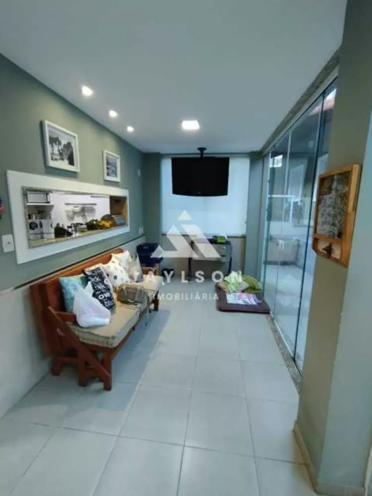 Casa, 6 quartos, 203 m² - Foto 1