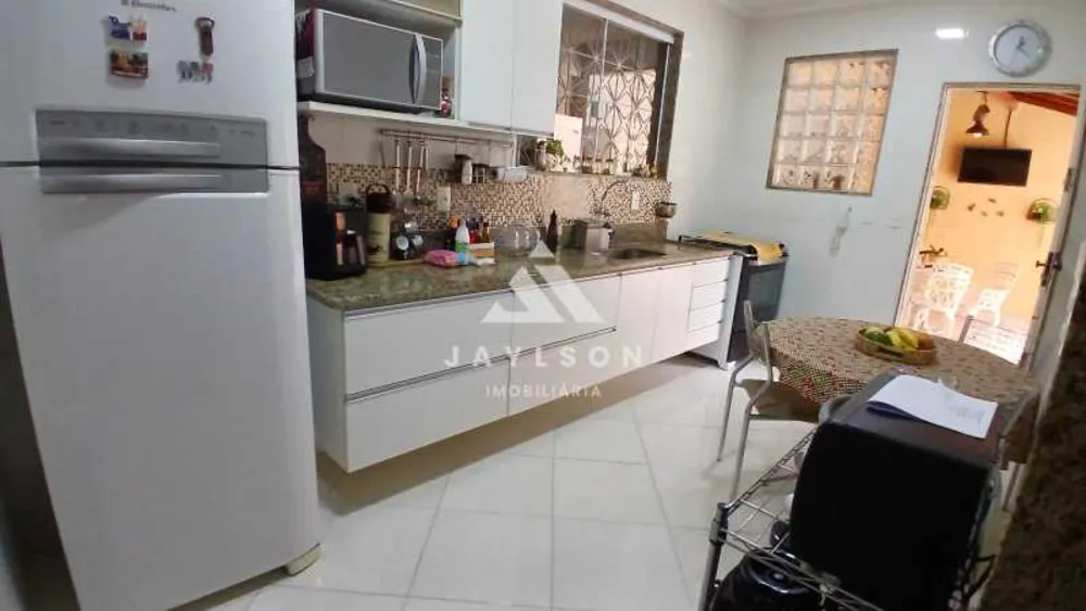 Casa, 4 quartos, 238 m² - Foto 3