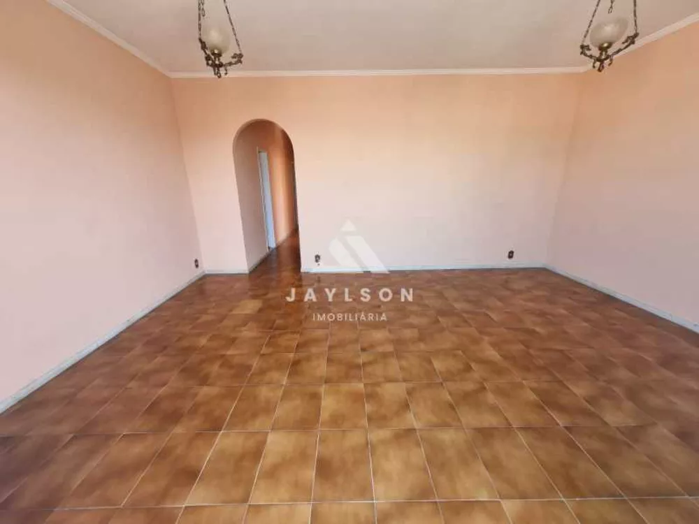 Apartamento à venda com 3 quartos, 156m² - Foto 4