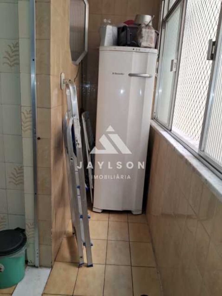 Apartamento à venda com 2 quartos, 64m² - Foto 8
