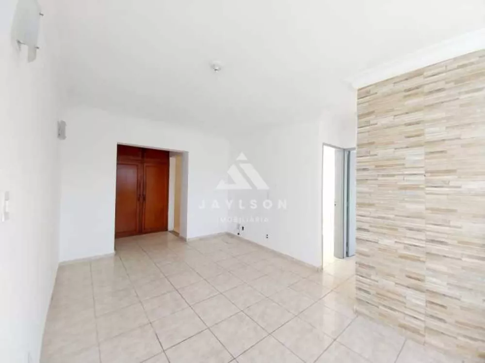 Apartamento à venda com 2 quartos, 75m² - Foto 1