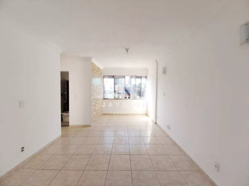 Apartamento à venda com 2 quartos, 75m² - Foto 2