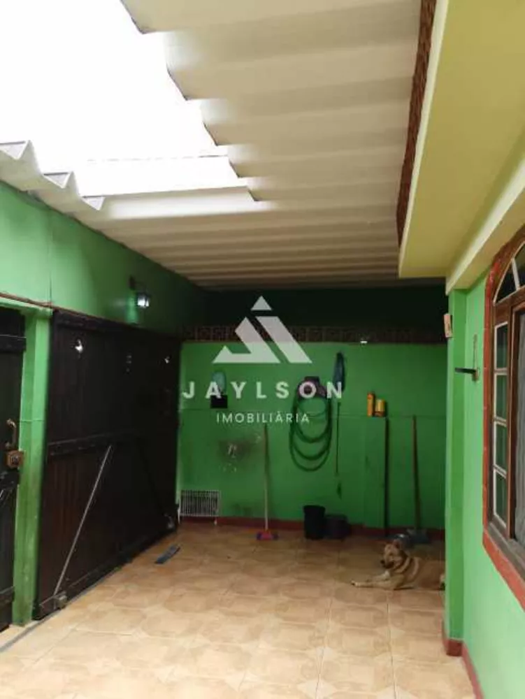 Casa, 4 quartos, 242 m² - Foto 1