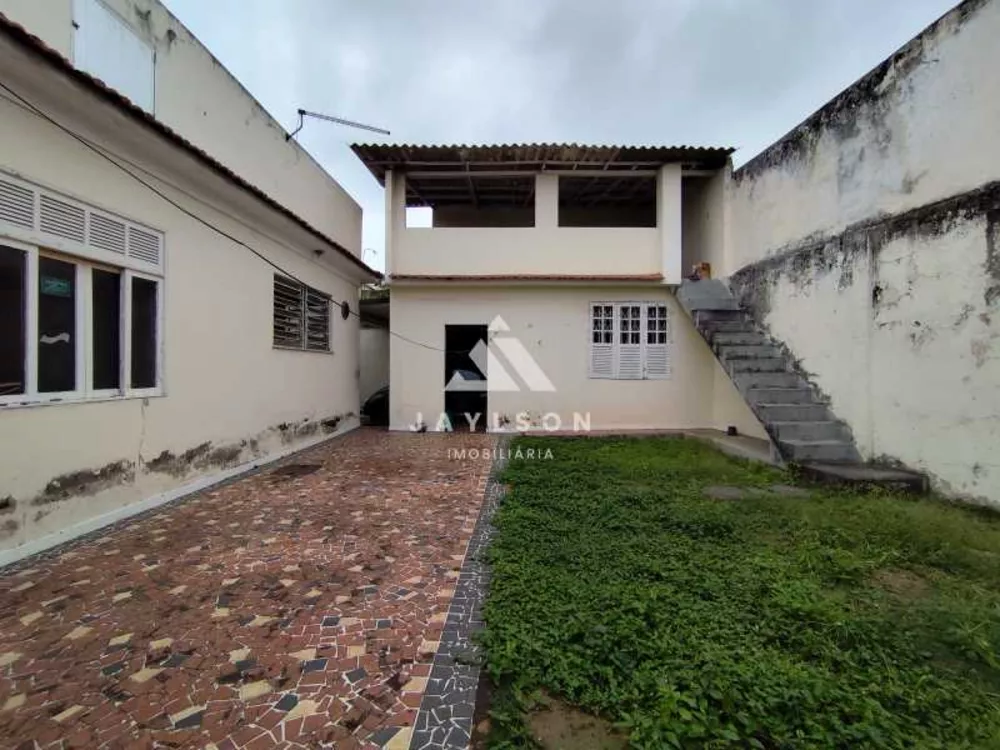 Casa, 4 quartos, 168 m² - Foto 1