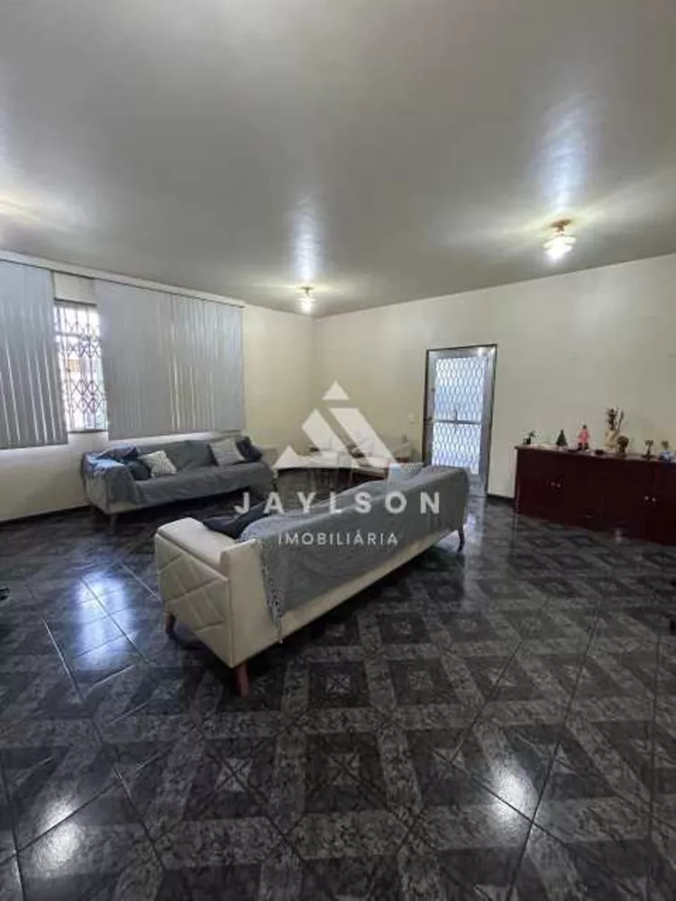 Apartamento à venda com 3 quartos, 222m² - Foto 1