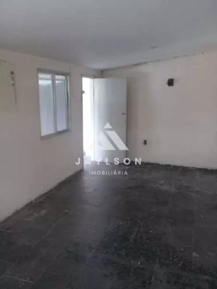 Casa à venda com 2 quartos, 380m² - Foto 1