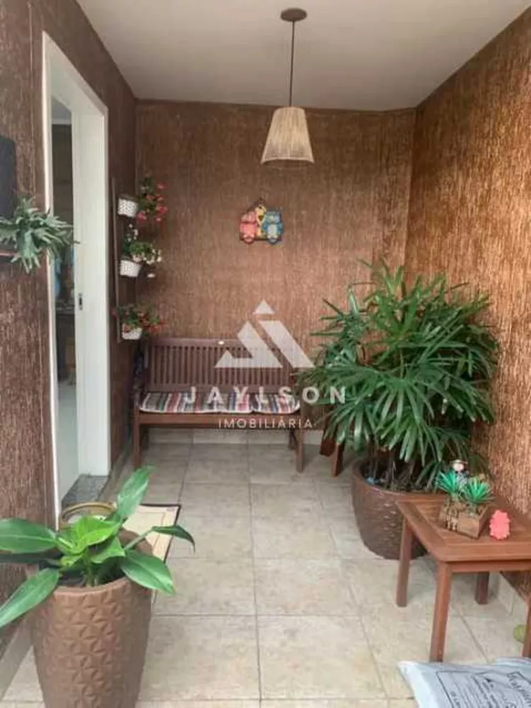 Casa de Condomínio à venda com 3 quartos, 120m² - Foto 1