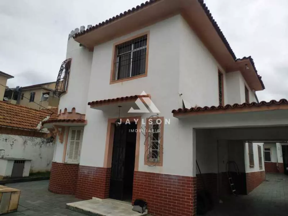 Casa à venda com 5 quartos, 154m² - Foto 1