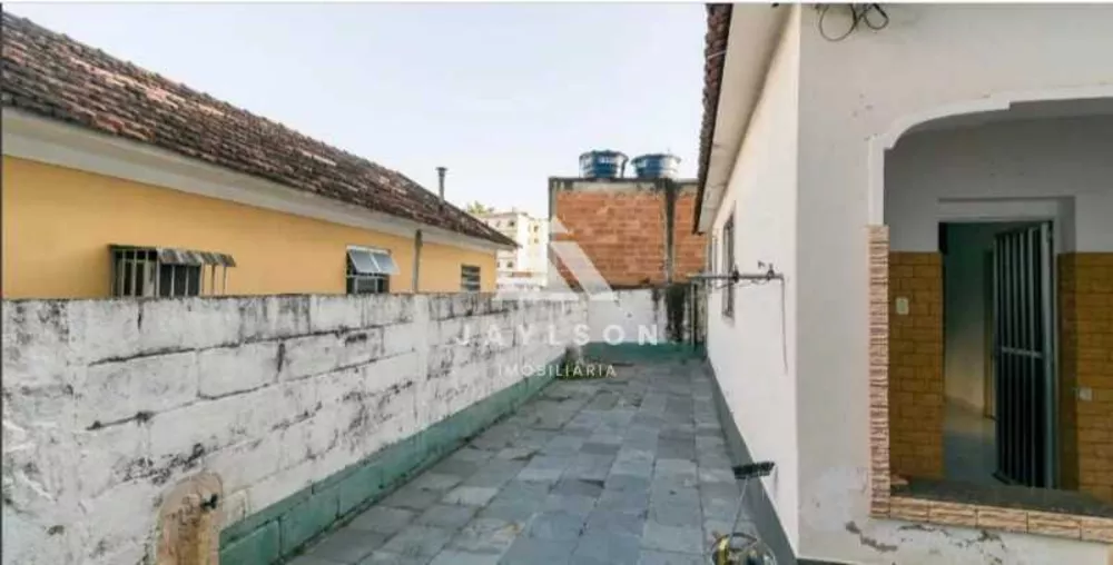 Casa à venda com 2 quartos, 63m² - Foto 4