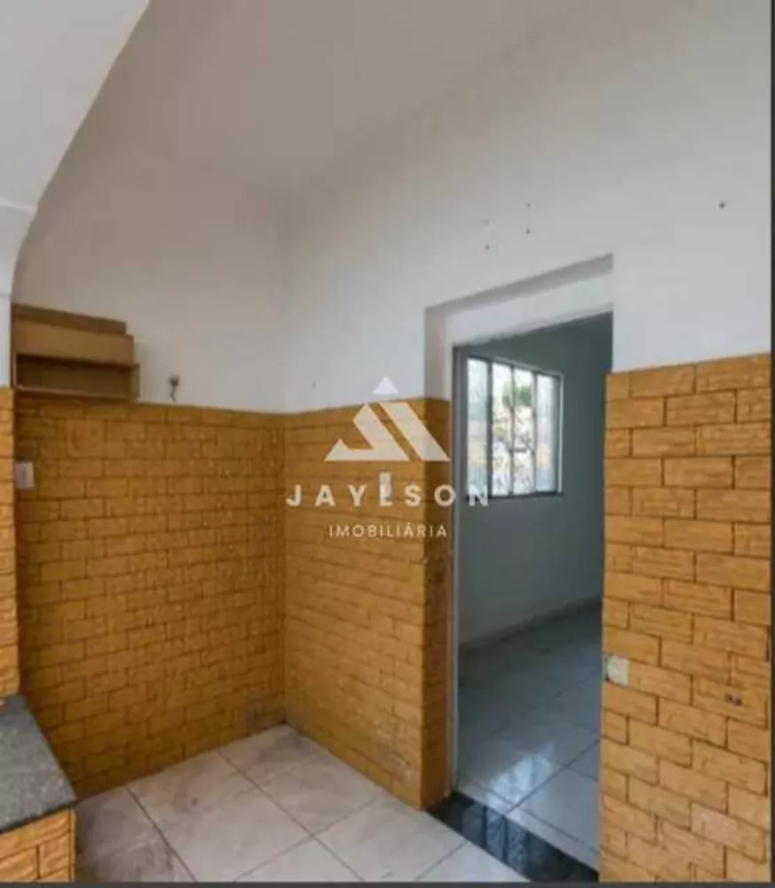 Casa à venda com 2 quartos, 63m² - Foto 6