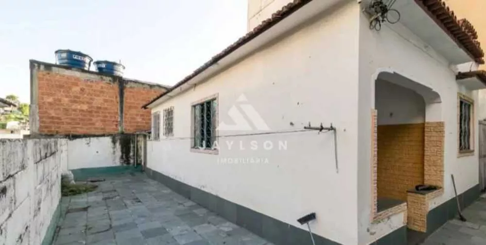 Casa à venda com 2 quartos, 63m² - Foto 2