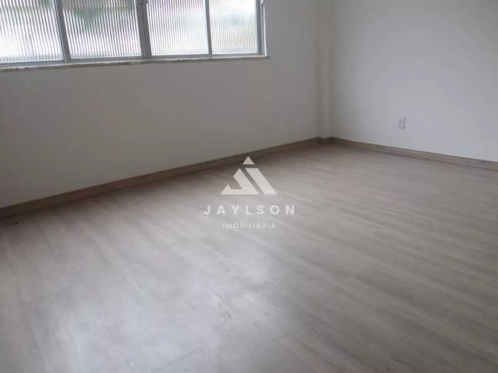 Apartamento à venda com 3 quartos, 65m² - Foto 2