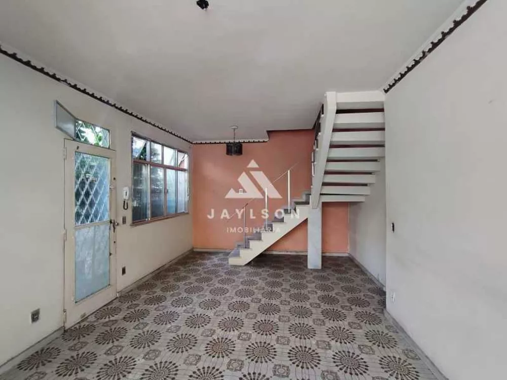 Casa de Vila à venda com 3 quartos, 110m² - Foto 2