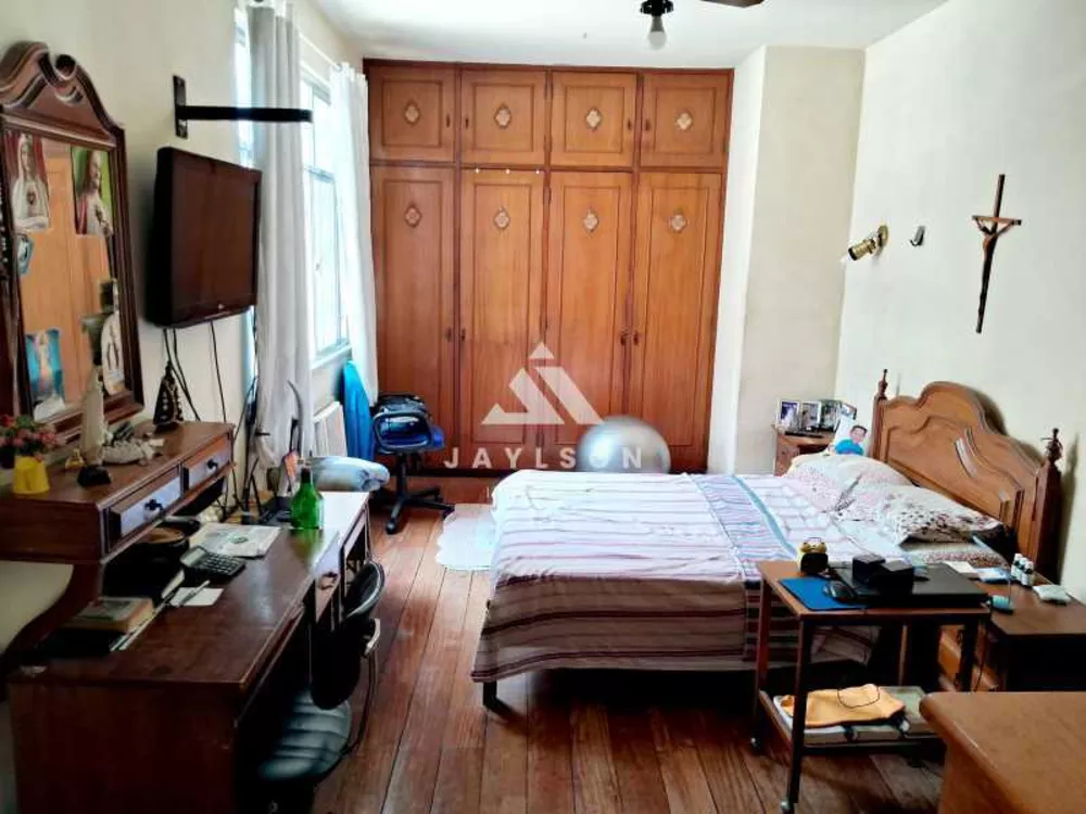 Casa, 4 quartos, 241 m² - Foto 1