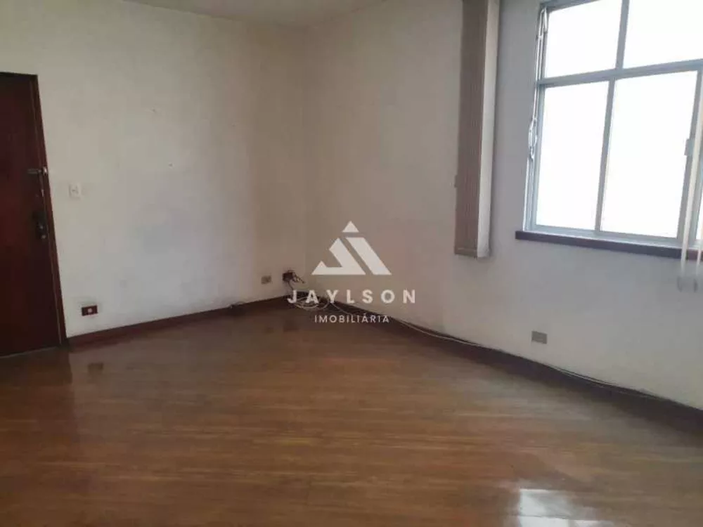 Apartamento à venda com 2 quartos, 82m² - Foto 3