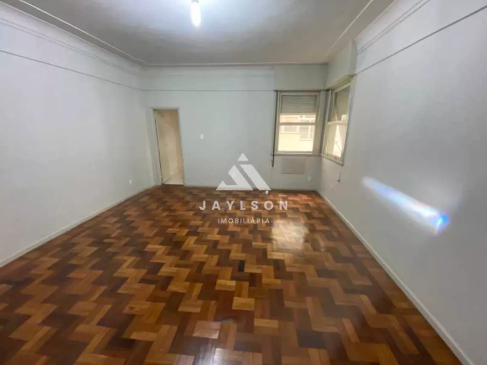 Apartamento à venda com 4 quartos, 231m² - Foto 4