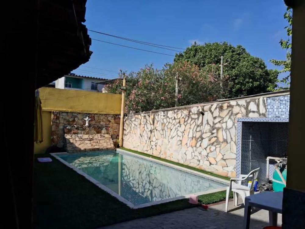 Casa à venda com 2 quartos, 79m² - Foto 3