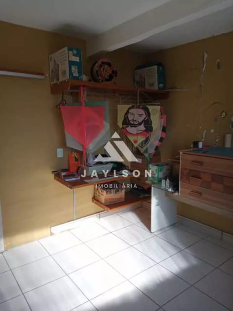 Casa à venda com 3 quartos, 32m² - Foto 9