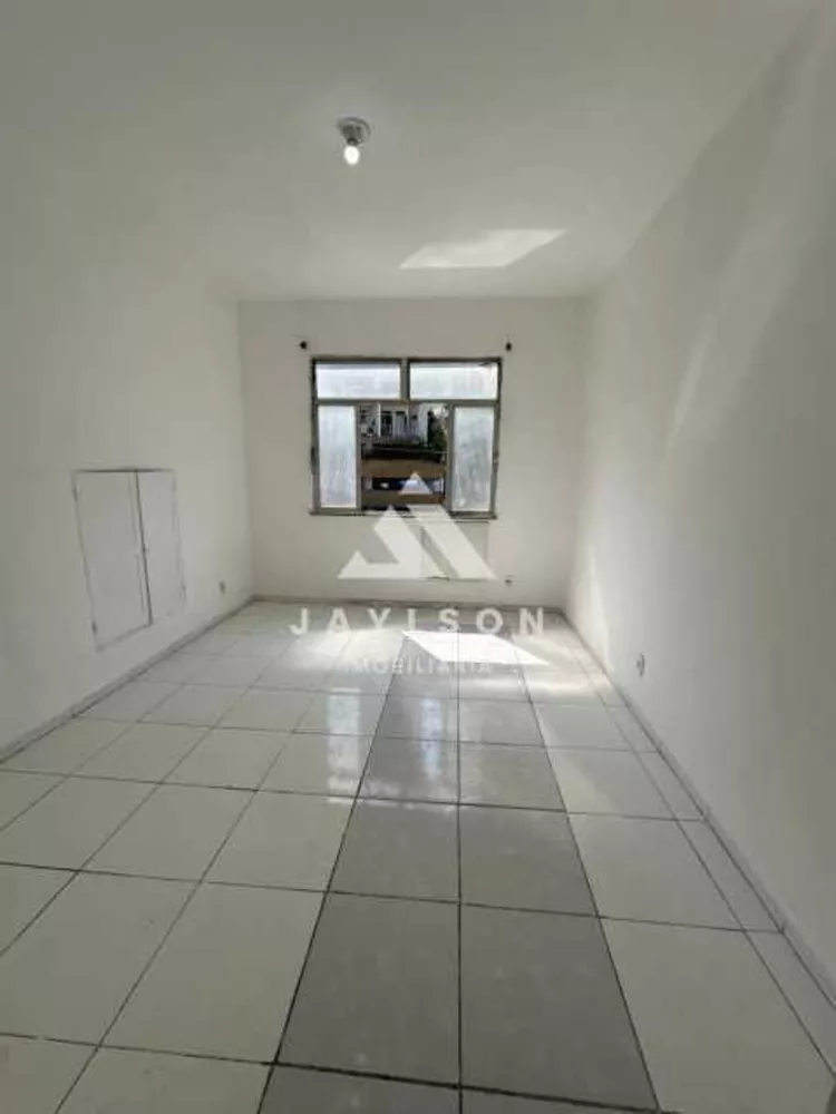 Apartamento à venda com 3 quartos, 75m² - Foto 4